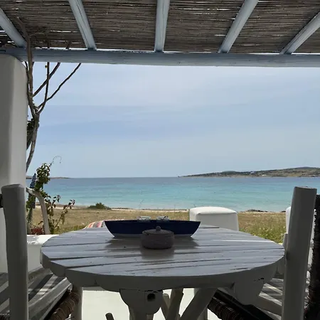 Palio Karnagio παλιό καρνάγιο Apartman Koufonisia