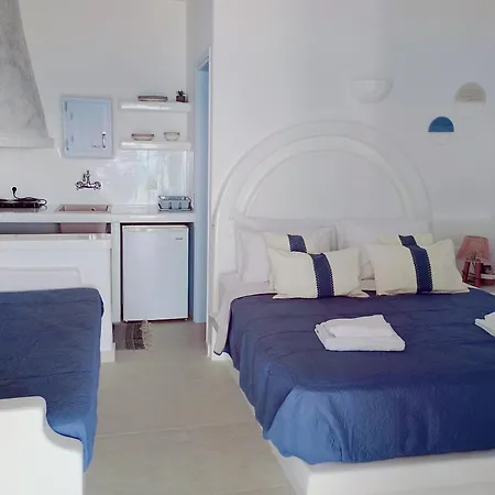 Palio Karnagio παλιό καρνάγιο Апартаменты *